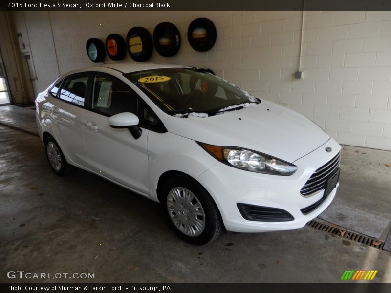 Oxford White / Charcoal Black 2015 Ford Fiesta S Sedan