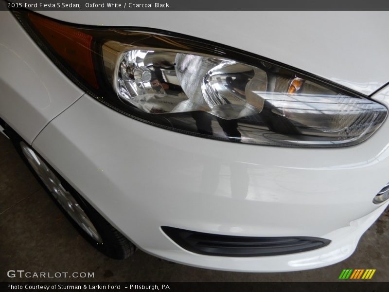 Oxford White / Charcoal Black 2015 Ford Fiesta S Sedan