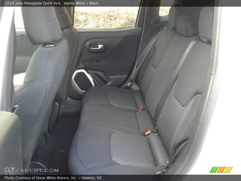 Alpine White / Black 2019 Jeep Renegade Sport 4x4