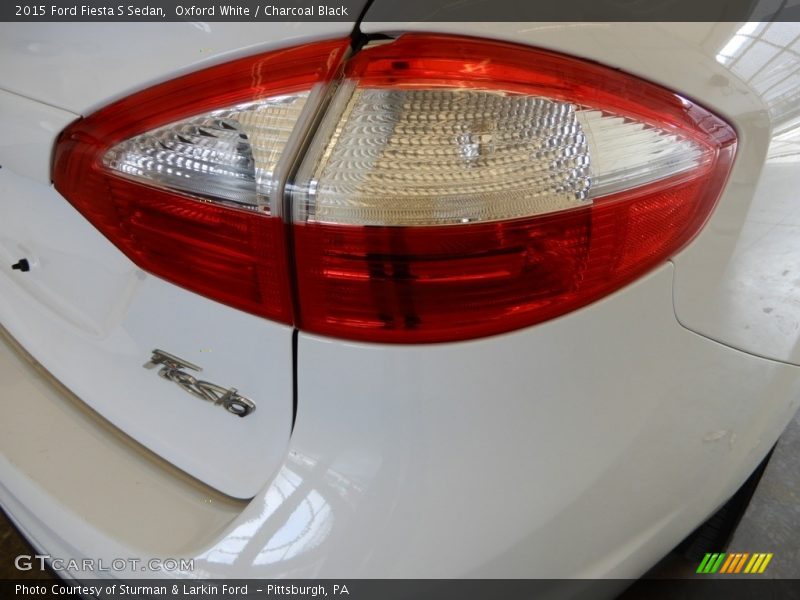 Oxford White / Charcoal Black 2015 Ford Fiesta S Sedan