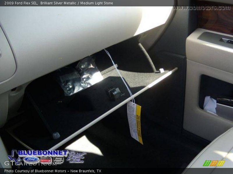Brilliant Silver Metallic / Medium Light Stone 2009 Ford Flex SEL