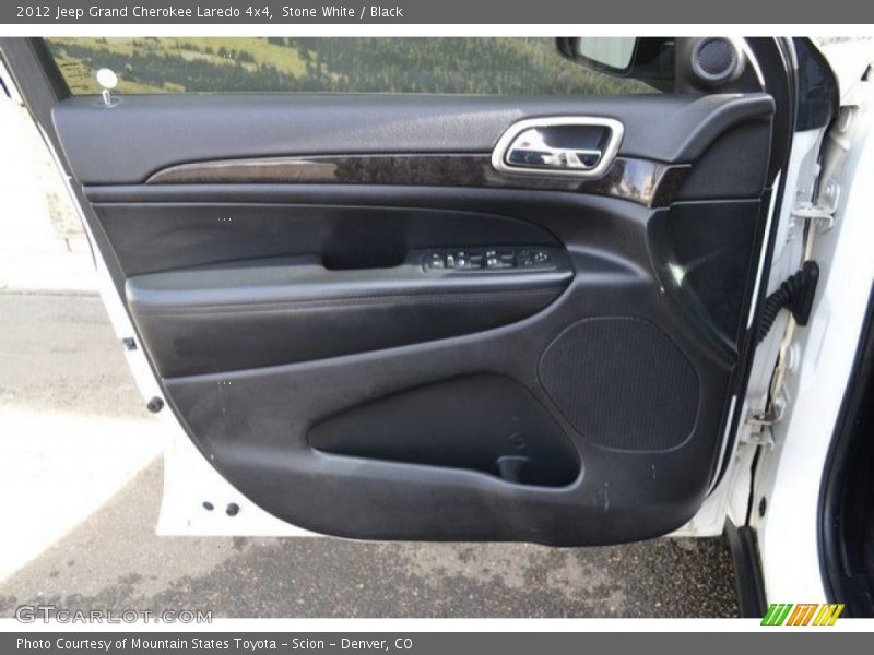 Stone White / Black 2012 Jeep Grand Cherokee Laredo 4x4