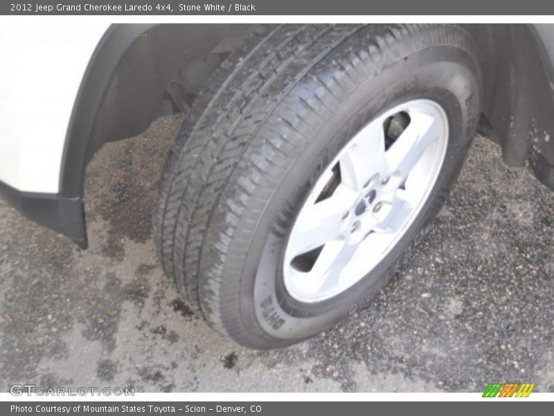 Stone White / Black 2012 Jeep Grand Cherokee Laredo 4x4