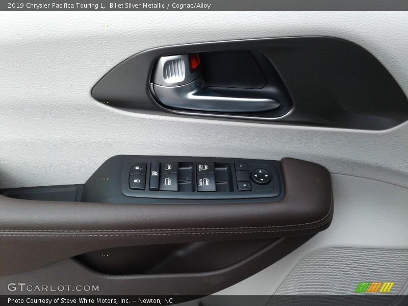 Billet Silver Metallic / Cognac/Alloy 2019 Chrysler Pacifica Touring L