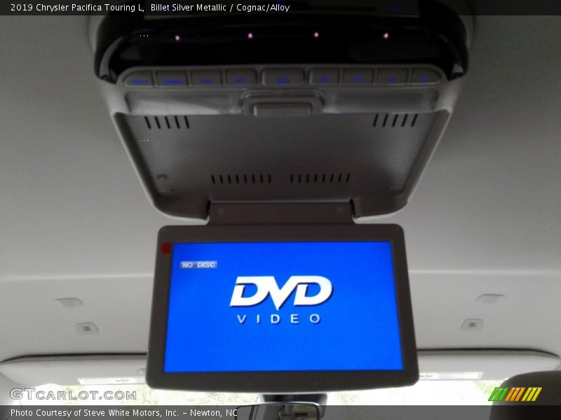 Billet Silver Metallic / Cognac/Alloy 2019 Chrysler Pacifica Touring L
