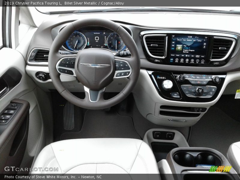 Billet Silver Metallic / Cognac/Alloy 2019 Chrysler Pacifica Touring L