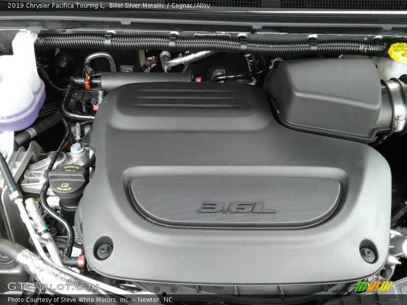 Billet Silver Metallic / Cognac/Alloy 2019 Chrysler Pacifica Touring L