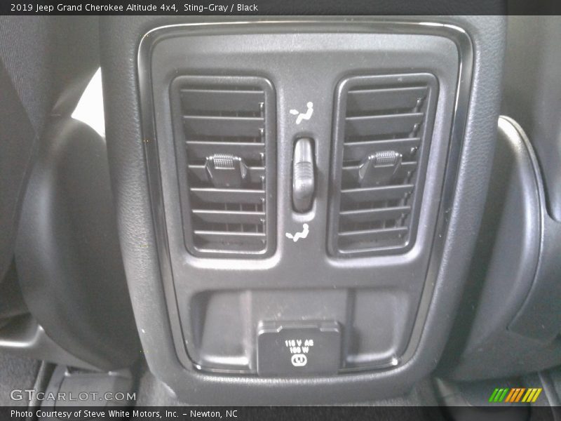 Sting-Gray / Black 2019 Jeep Grand Cherokee Altitude 4x4