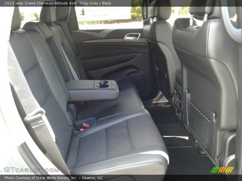 Sting-Gray / Black 2019 Jeep Grand Cherokee Altitude 4x4