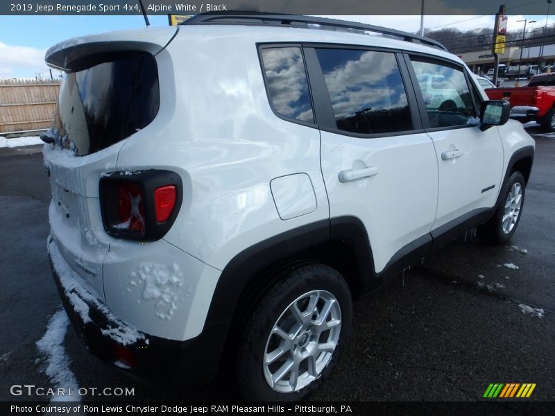 Alpine White / Black 2019 Jeep Renegade Sport 4x4