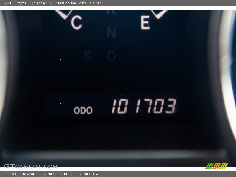 Classic Silver Metallic / Ash 2011 Toyota Highlander V6