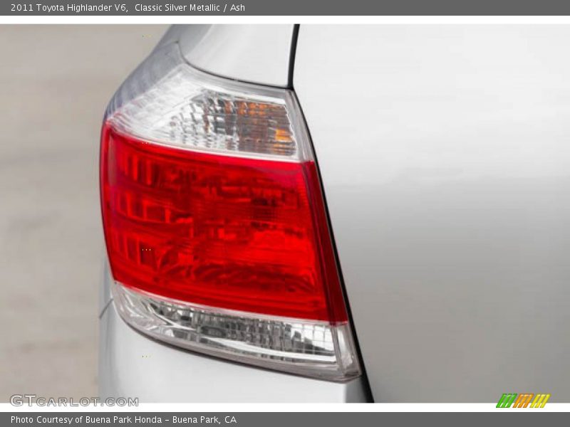 Classic Silver Metallic / Ash 2011 Toyota Highlander V6