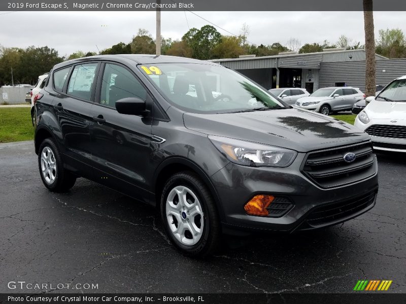 Magnetic / Chromite Gray/Charcoal Black 2019 Ford Escape S