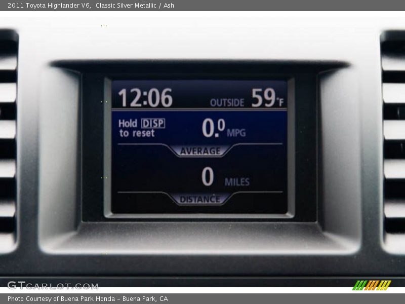 Classic Silver Metallic / Ash 2011 Toyota Highlander V6