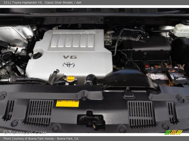 Classic Silver Metallic / Ash 2011 Toyota Highlander V6