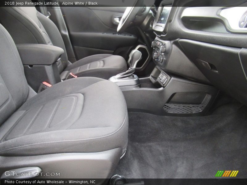 Alpine White / Black 2018 Jeep Renegade Latitude