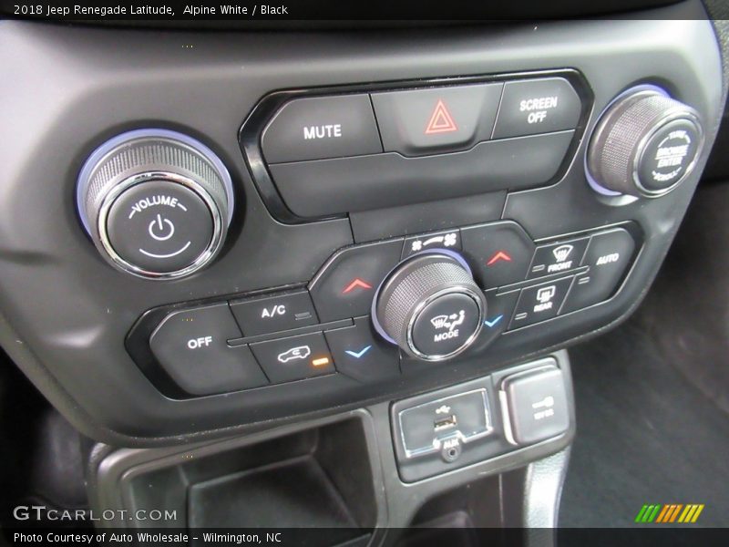 Alpine White / Black 2018 Jeep Renegade Latitude