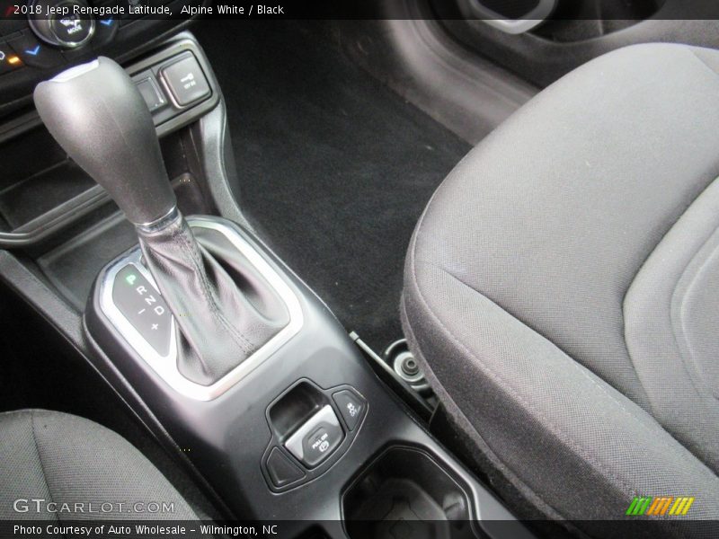 Alpine White / Black 2018 Jeep Renegade Latitude
