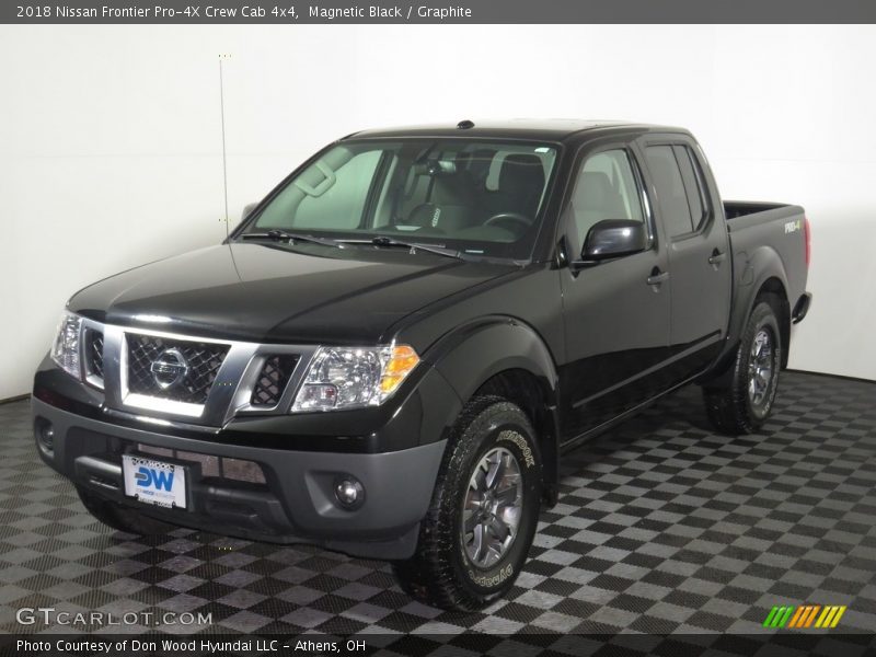 Magnetic Black / Graphite 2018 Nissan Frontier Pro-4X Crew Cab 4x4