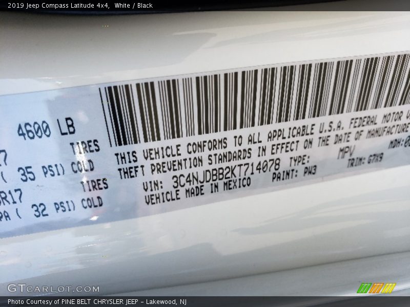 White / Black 2019 Jeep Compass Latitude 4x4