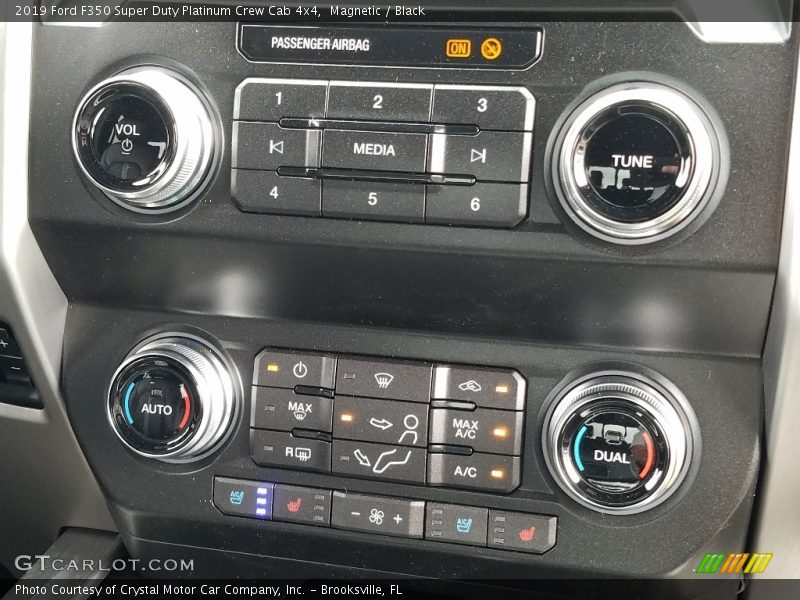 Magnetic / Black 2019 Ford F350 Super Duty Platinum Crew Cab 4x4