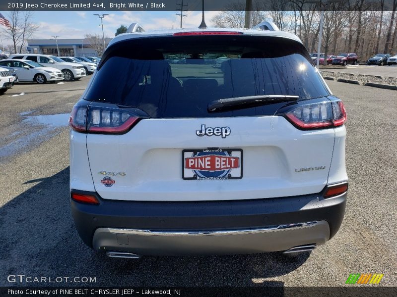 Bright White / Black 2019 Jeep Cherokee Limited 4x4