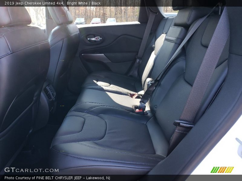 Bright White / Black 2019 Jeep Cherokee Limited 4x4