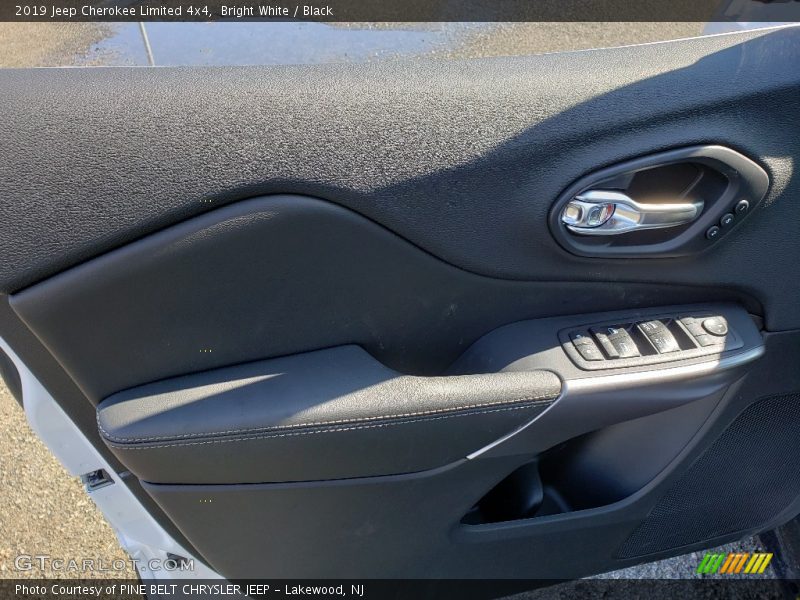Bright White / Black 2019 Jeep Cherokee Limited 4x4