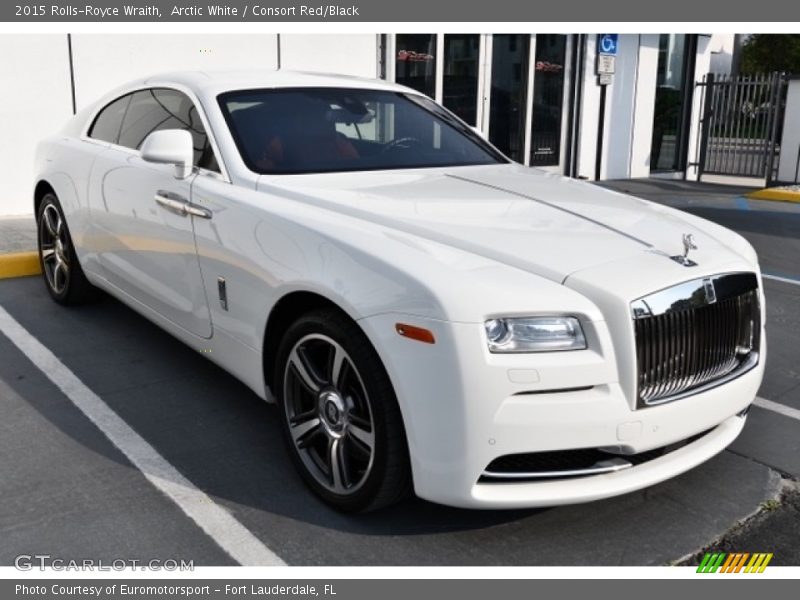Front 3/4 View of 2015 Wraith 