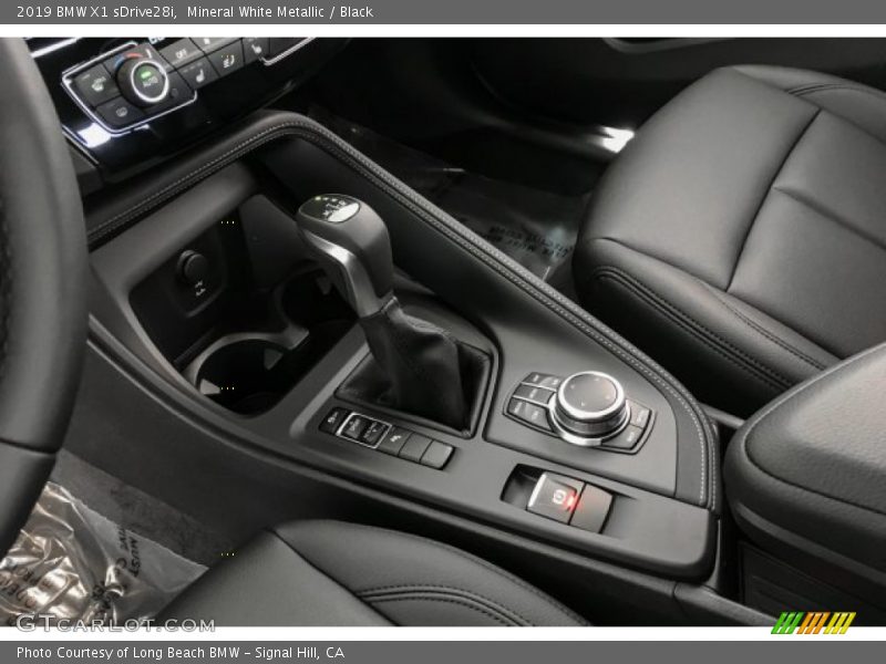 Mineral White Metallic / Black 2019 BMW X1 sDrive28i