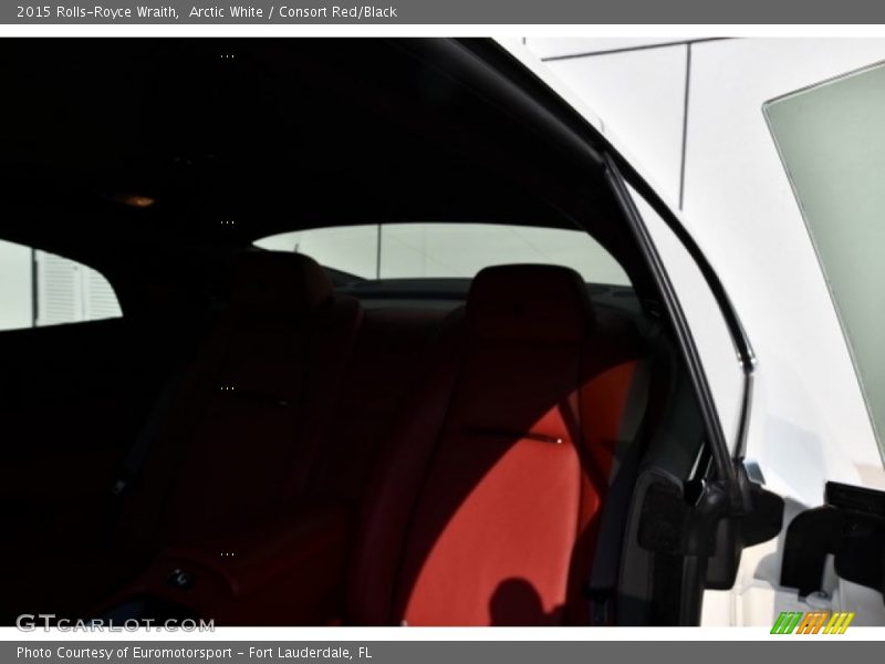 Arctic White / Consort Red/Black 2015 Rolls-Royce Wraith