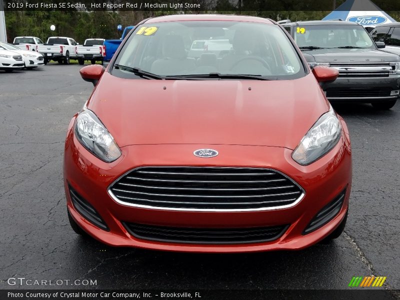 Hot Pepper Red / Medium Light Stone 2019 Ford Fiesta SE Sedan