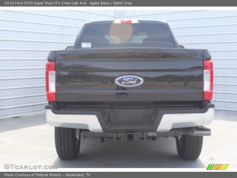 Agate Black / Earth Gray 2019 Ford F250 Super Duty STX Crew Cab 4x4