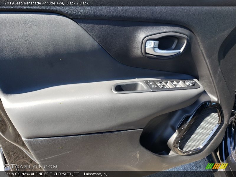 Black / Black 2019 Jeep Renegade Altitude 4x4