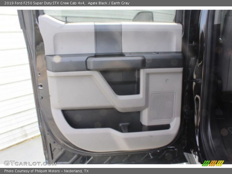 Agate Black / Earth Gray 2019 Ford F250 Super Duty STX Crew Cab 4x4