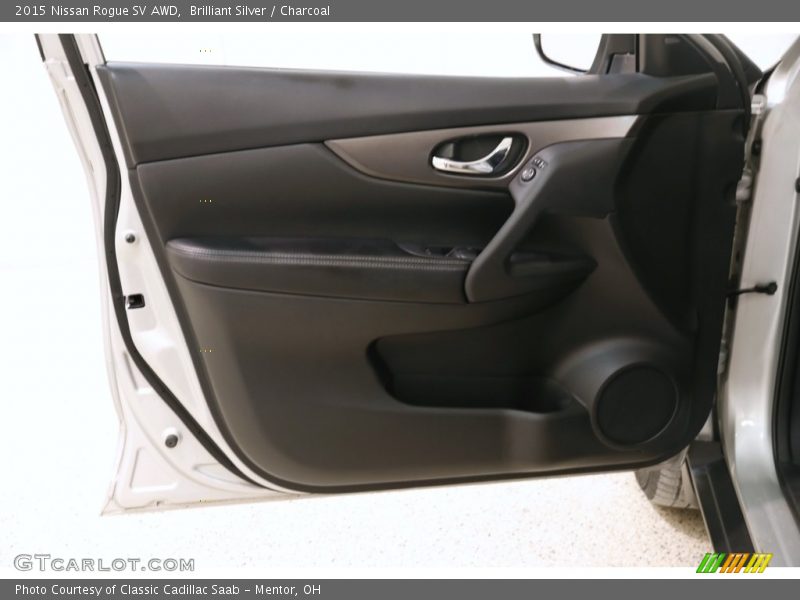 Brilliant Silver / Charcoal 2015 Nissan Rogue SV AWD