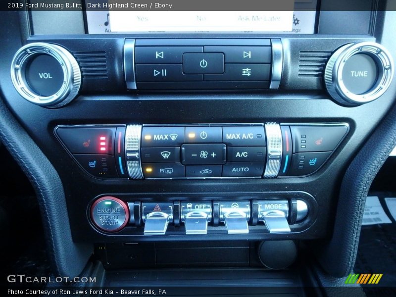 Controls of 2019 Mustang Bullitt