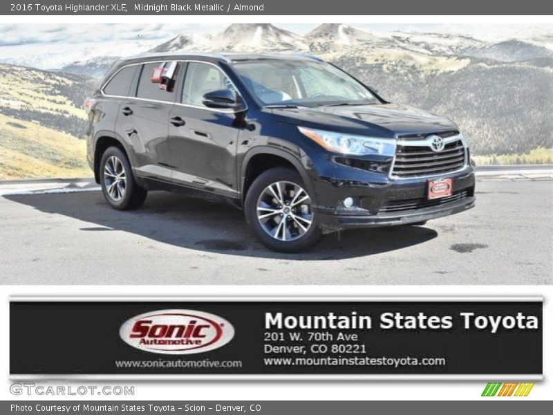 Midnight Black Metallic / Almond 2016 Toyota Highlander XLE