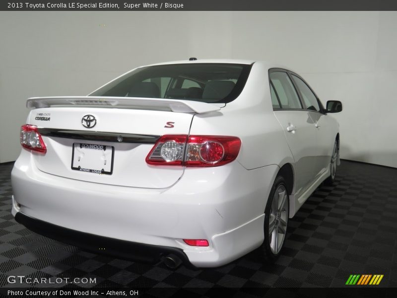 Super White / Bisque 2013 Toyota Corolla LE Special Edition