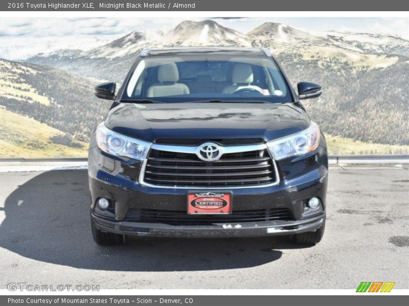 Midnight Black Metallic / Almond 2016 Toyota Highlander XLE