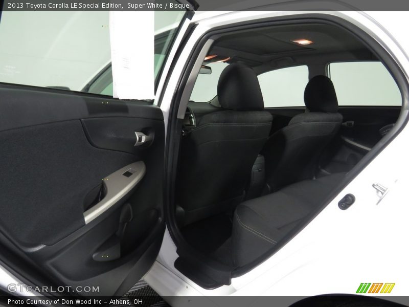 Super White / Bisque 2013 Toyota Corolla LE Special Edition