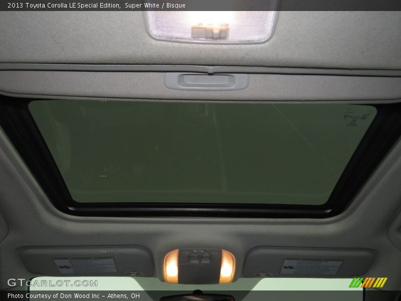 Super White / Bisque 2013 Toyota Corolla LE Special Edition