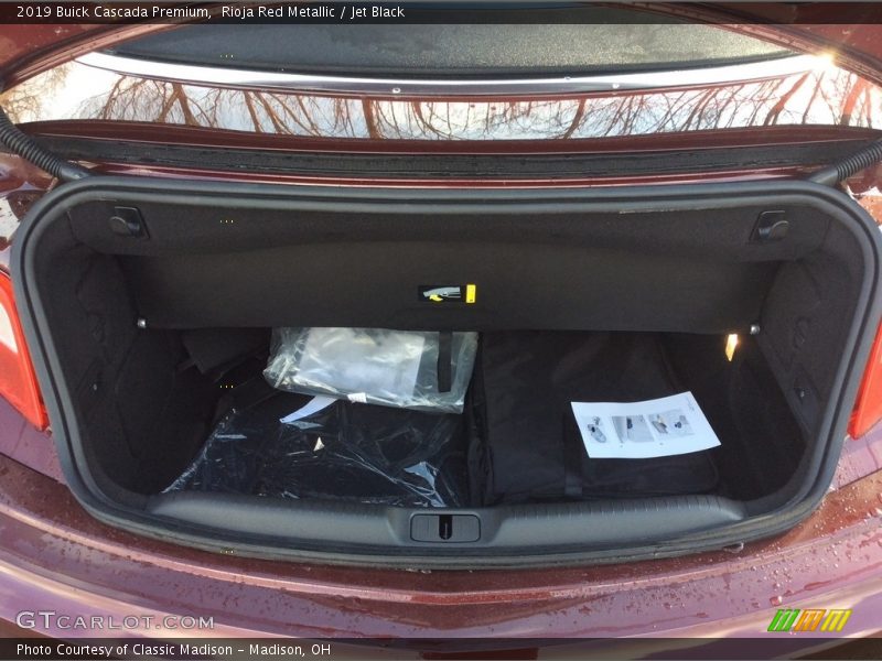  2019 Cascada Premium Trunk