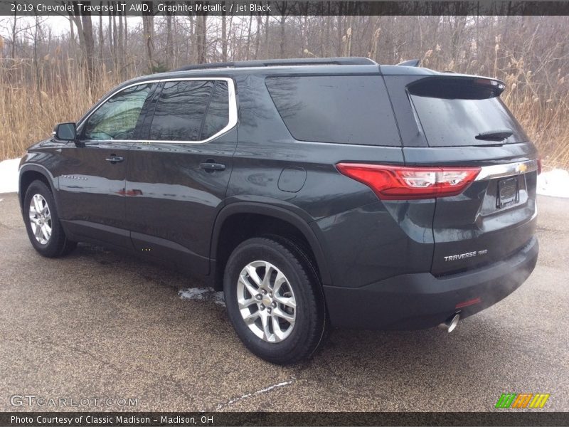 Graphite Metallic / Jet Black 2019 Chevrolet Traverse LT AWD