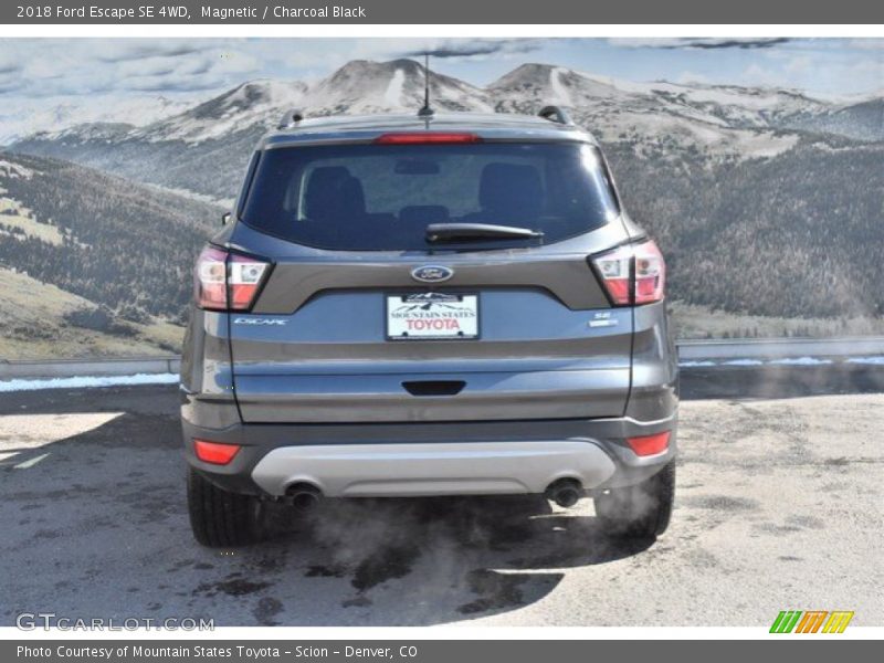 Magnetic / Charcoal Black 2018 Ford Escape SE 4WD
