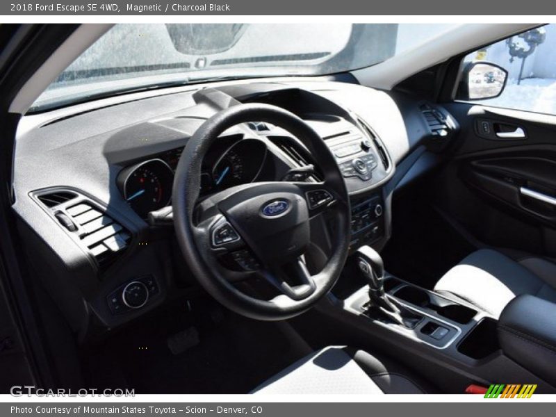 Magnetic / Charcoal Black 2018 Ford Escape SE 4WD