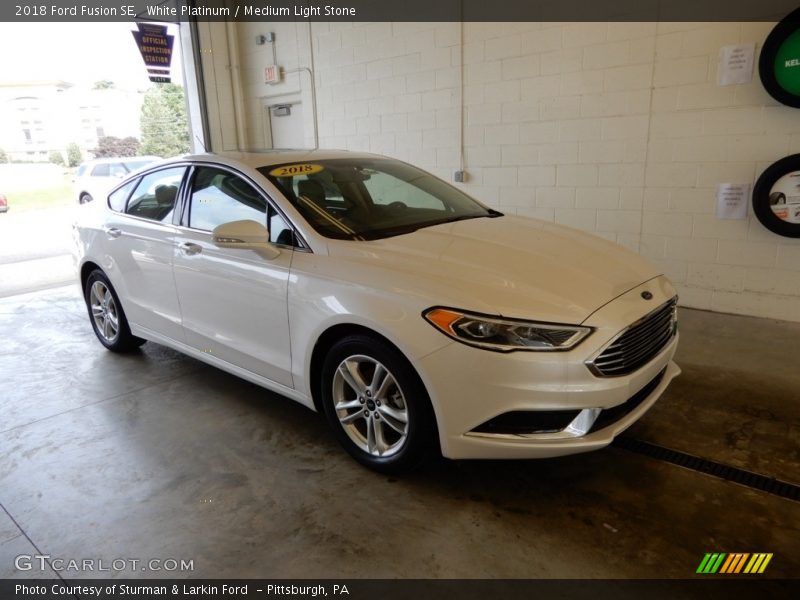 White Platinum / Medium Light Stone 2018 Ford Fusion SE