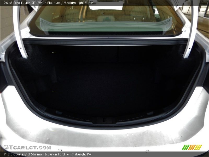 White Platinum / Medium Light Stone 2018 Ford Fusion SE