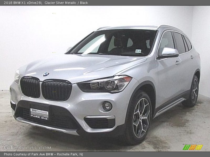 Glacier Silver Metallic / Black 2018 BMW X1 xDrive28i