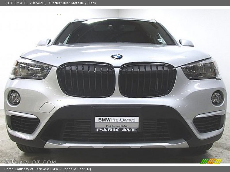 Glacier Silver Metallic / Black 2018 BMW X1 xDrive28i